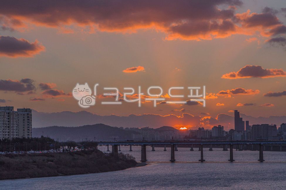 서울,한강,성수대교,동호대교,올림픽대로,강변북로,자연,옥외,일몰,황혼,레드스카이,하늘,nature,outdoors,sunset,dusk,redsky,sky,도시,풍경,city,landscape