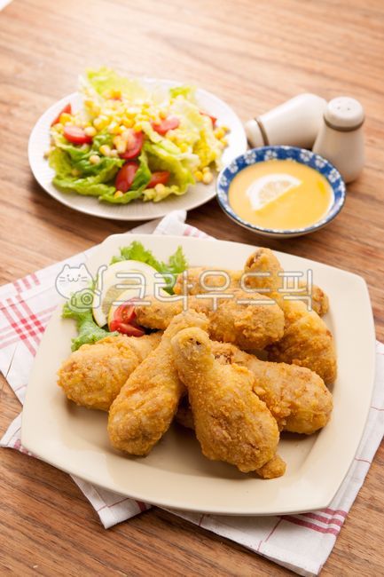 chicken,salad,Fried Chicken,fried food,fried chicken,food