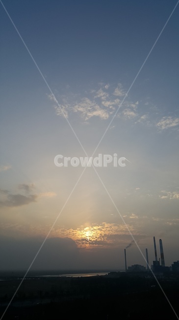 노을,하늘,구름,파랑,태양,sunset,sky,cloud,blue,sun,자연,풍경,nature,landscape,flare,플레어,light,빛,sunlight,햇빛,outdoors,옥외