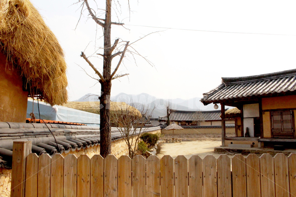 안동,전통,한국,하회마을,담장,기와,짚신,대문,한국전통,한국문화,korean traditional,korean culture,건축물,건물외관,exterior,building,structure,architecture,construction