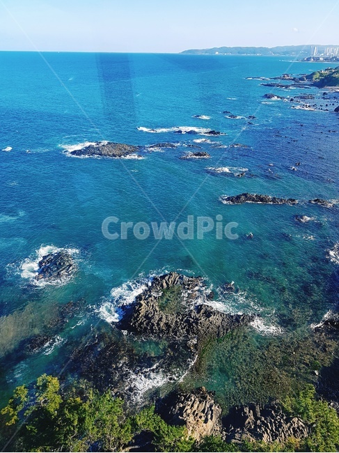 바다,여름,주상절리,계절,파랑,푸른,파도,하늘,자연,풍경,nature,landscape,outdoors,옥외,water,물,sea,ocean,대양,land,땅,shoreline,해안선