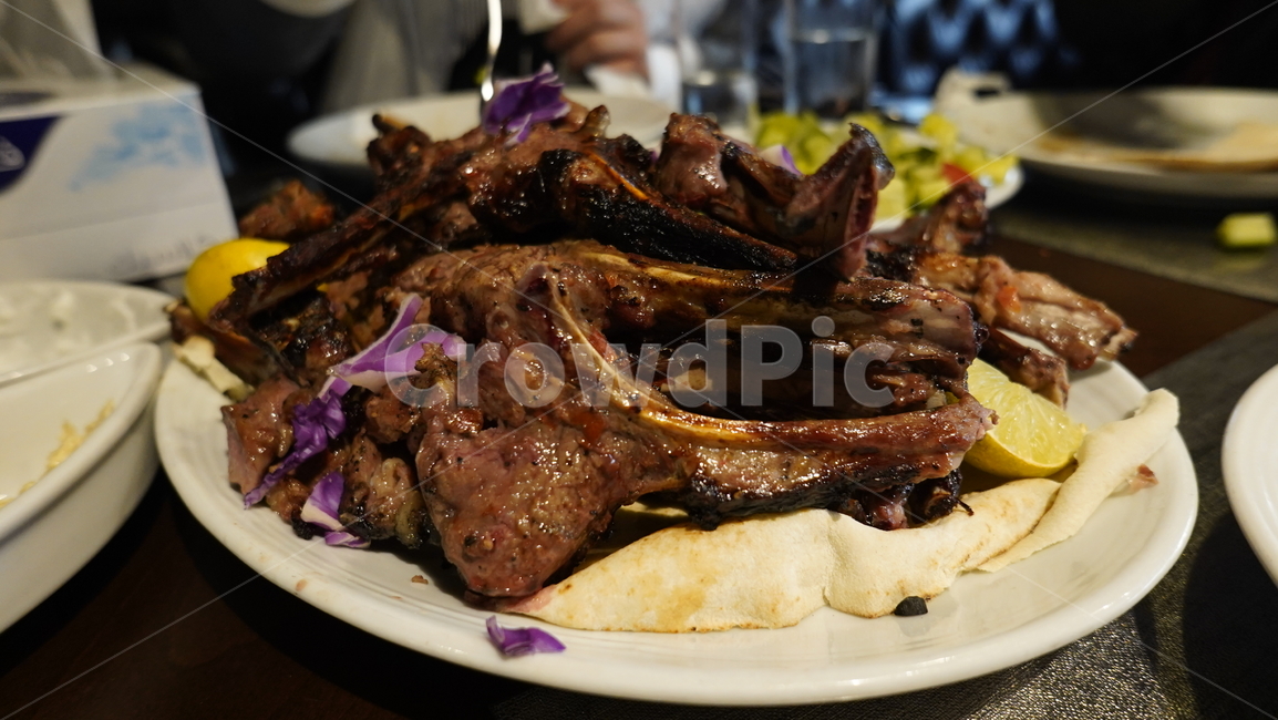 아랍,양갈비,음식,고기,양고기,food,레몬,구이,갈비,uae,두바이,중동,맛집,음식,식재료,요리,food,cook,meal,dishes,food reserves,육류,고기,meat