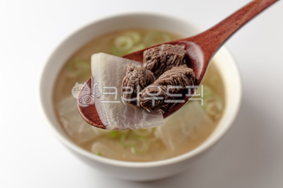 close up,soup,ingredient,savory,Beef radish soup,Radish soup,radish,beef,Korean culture,vegetable,food,meal,plain,Korean food,meat,grocery,Food Ingredients,ingredients