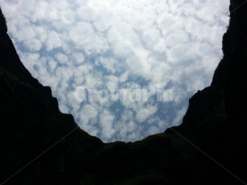 하늘,구름,동굴,배경,양떼구름,sky,background,명암대비,cave,cloud,자연,nature,풍경,자연,풍경,nature,landscape,outdoors,옥외,weather,날씨