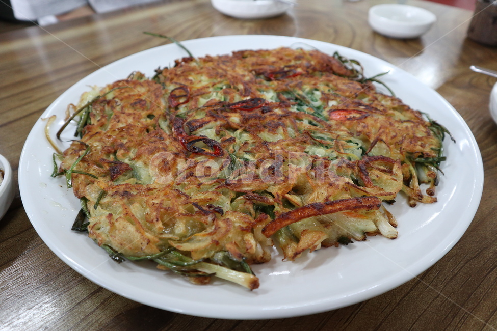 파전,해물파전,전,안주,음식,음식,식재료,요리,food,cook,meal,dishes,food reserves,한식,한국음식,한국요리,korean food,korean dishes,korean meal,korean cook