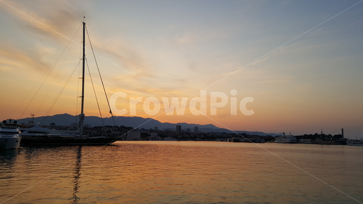 water,물,waterfront,워터프론트,transportation,교통,watercraft,선박,marina,마리나,포트,port,dock,독,pier,교각,실루엣,sunrise,일출