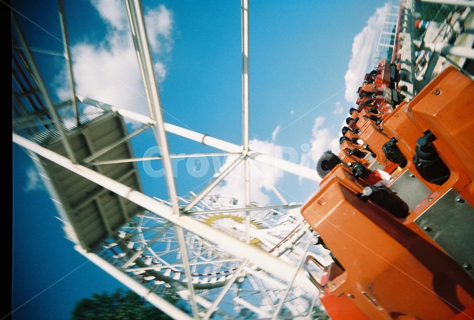 롤러코스터,88열차,놀이기구,하늘,구름,필름사진,놀이공원,놀이동산,놀이터,amusement park,playground