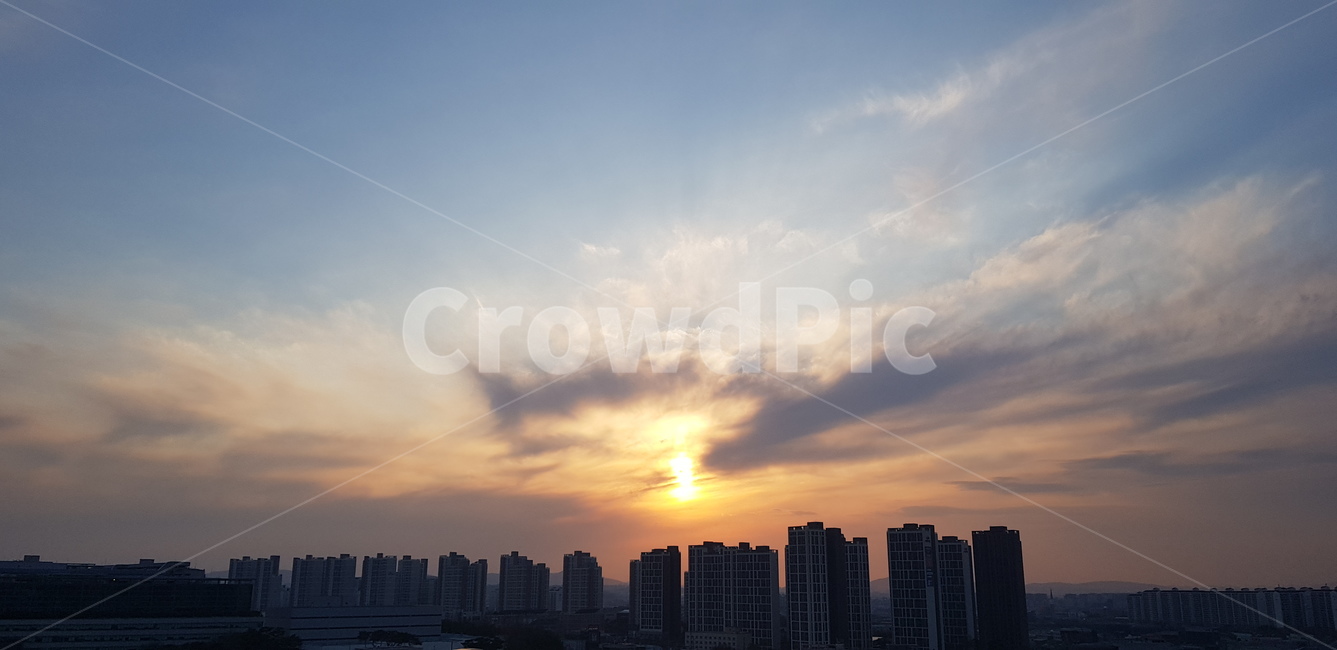 석양,저녁하늘,하늘풍경,하늘,노을,한국도시풍경,한국도시경관,korea cityscape,nature,자연,outdoors,옥외,sky,red sky,붉은 하늘,sunset,일몰,dawn,새벽,dusk,황혼