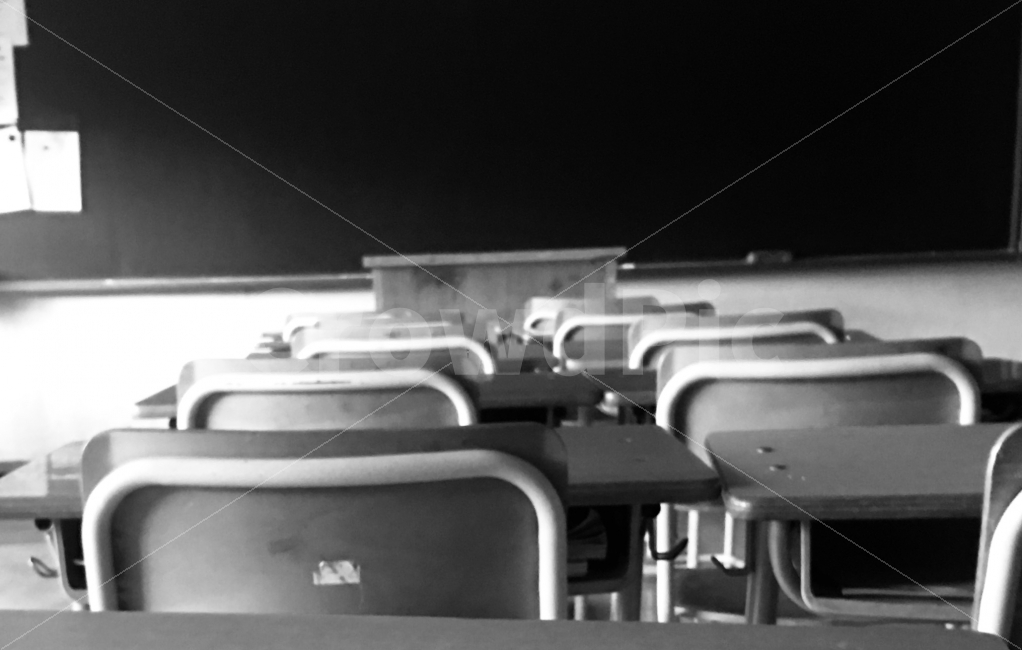 학교,의자,책상,빈티지,학교사진,학창시절,학업,교단,감성,sensible,feeling,흑백,모노톤,monochrome,black and white,교육,학교,공부,education,learning,study,school