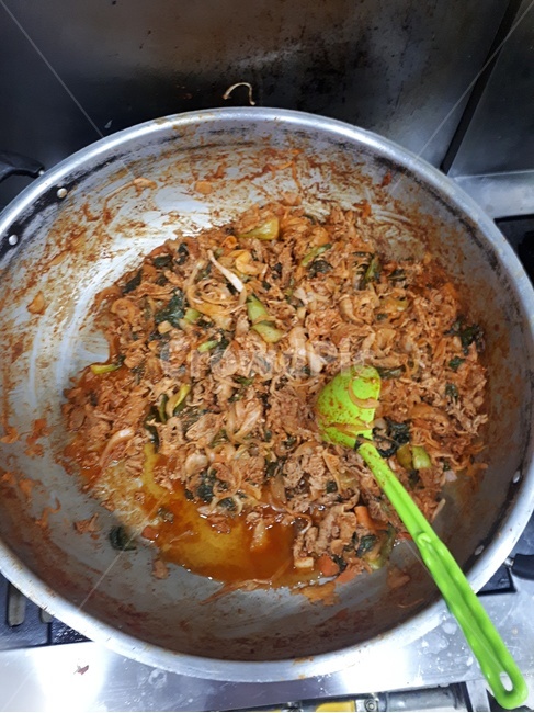 제육볶음,대량조리,단체급식,급식,냄비