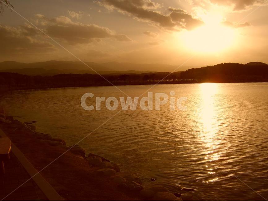 강릉,경포호수,일몰,낙조,저녁노을,시골풍경,korea,landscape,lake,gangnung,sunset,자연,물,호수,하늘,언덕,sky,hill,강원도,한국,붉은색,색상,color,자연,풍경,nature,landscape,sunlight,햇빛,outdoors,옥외,flare,플레어,light,빛