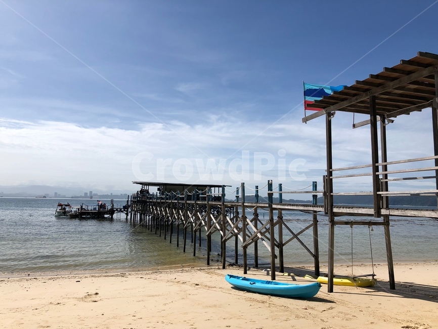 워터프론트,waterfront,교각,water,물,바다,sea,다무다리,하늘,sky,섬,island,부두,port,포트,dock,독,pier,보트,boat,카누,카약