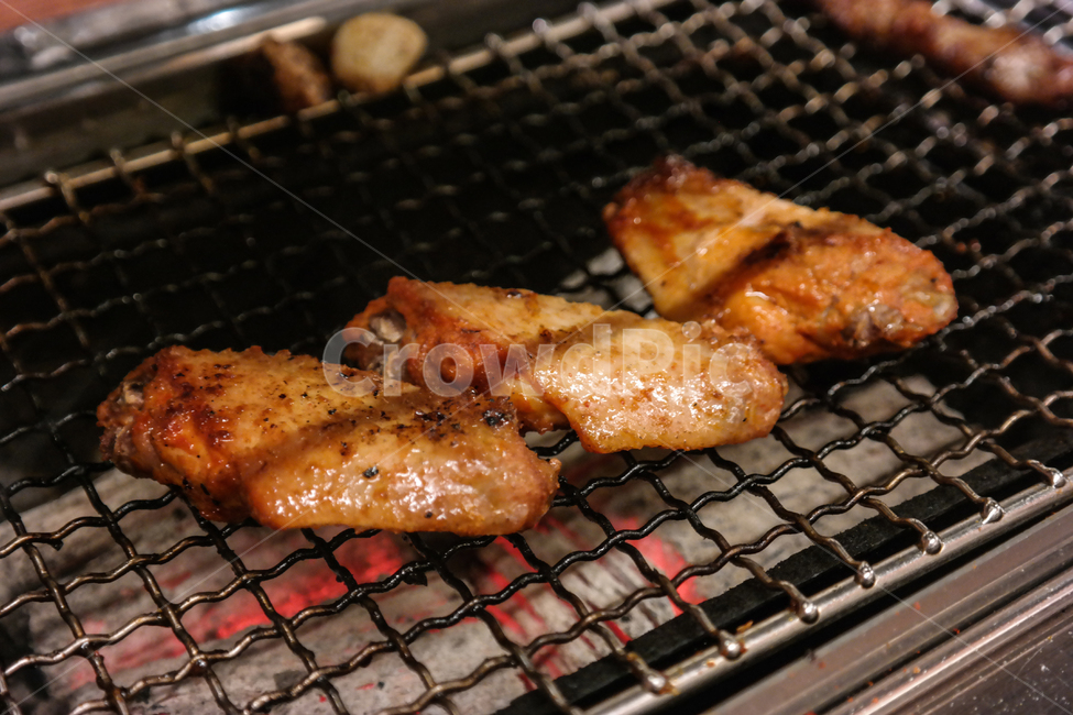 닭,닭날개,닭날개구이,bbq,바베큐,food,음식,식사,숯불구이,치킨,chicken,식당,맛집,육류,고기,meat,meal,cook,요리,술안주,야식,구이,음식,식재료,요리,food,cook,meal,dishes,food reserves,육류,고기,meat