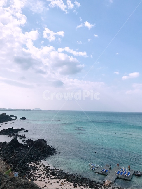 제주도바다,제주도하늘,해안가,에메랄드바다,카약,카누,지평선,자연,풍경,nature,landscape,land,땅,outdoors,옥외,shoreline,해안선,water,물,sea,바다,ocean,대양,promontory,곶,coast,연안