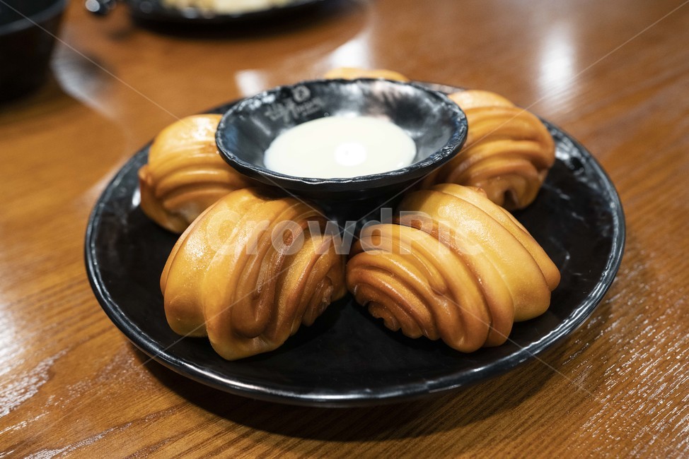 꽃빵,중국꽃빵,중국찐빵,화권,정통꽃빵,중국요리,중국음식,중식,중국빵,음식,식재료,요리,food,cook,meal,dishes,food reserves,중식,중국음식,중화요리,chinese food,chinese dishes,chinese meal,chinese cook