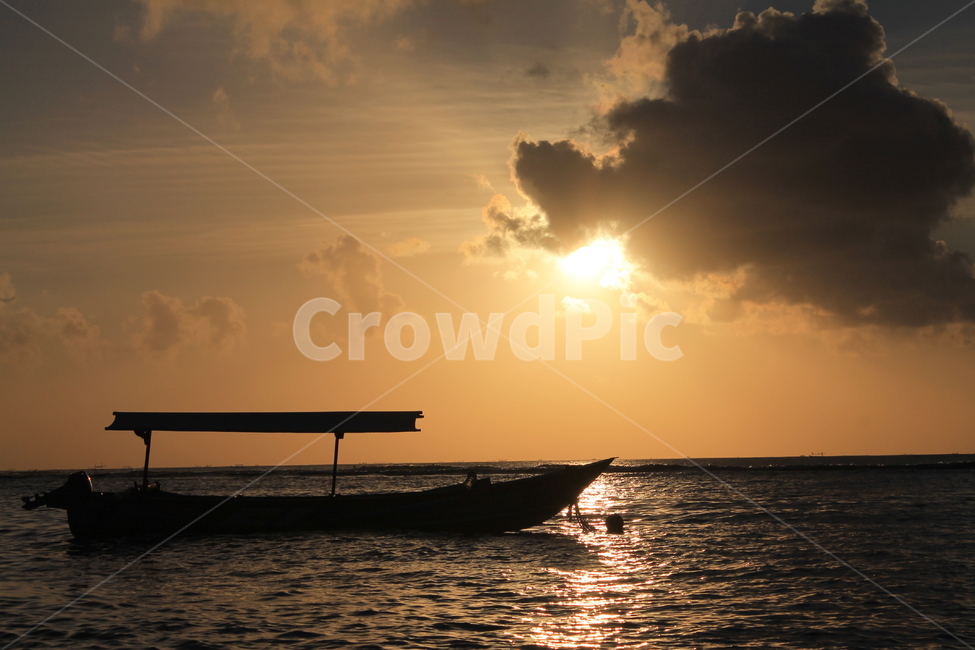 인도네시아,발리,해변,석양,일몰,해변석양,바다석양,황혼,바다,하늘,배,indonesia,bali,balisunset,발리석양,dusk,twilight,sea,ship,nature,자연,대양,ocean,boat,보트,sunset,cloud,clouds,구름,실루엣,silhouette,자연,풍경,nature,landscape,실루엣,그림자,silhouette,shadow,vehicle,차량,transportation,교통