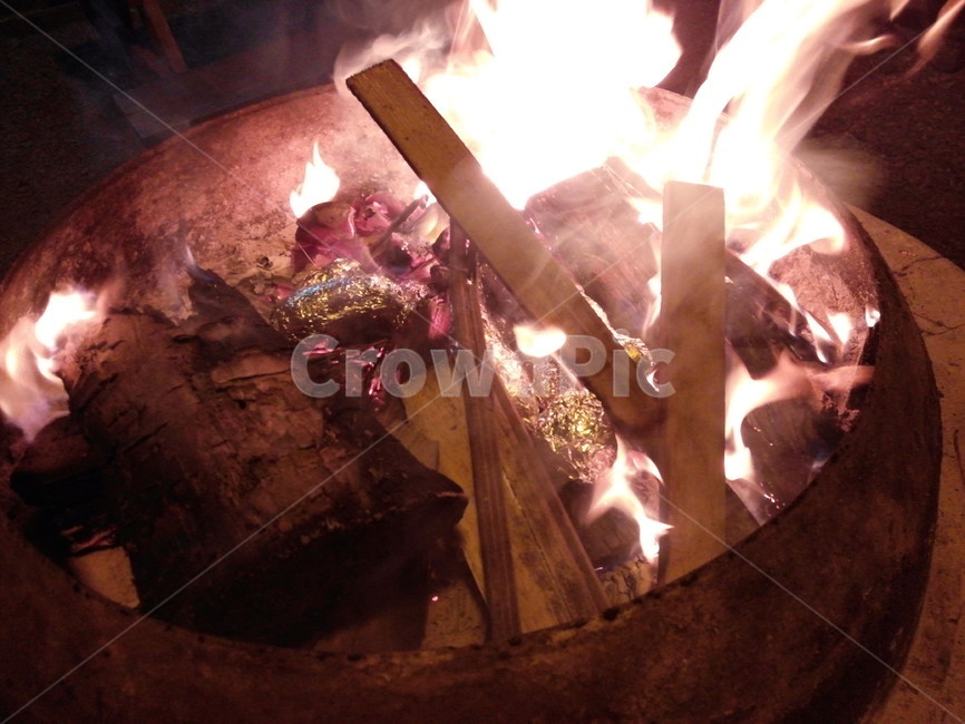 fire,불,flame,불꽃,캠프파이어,campfire,장작