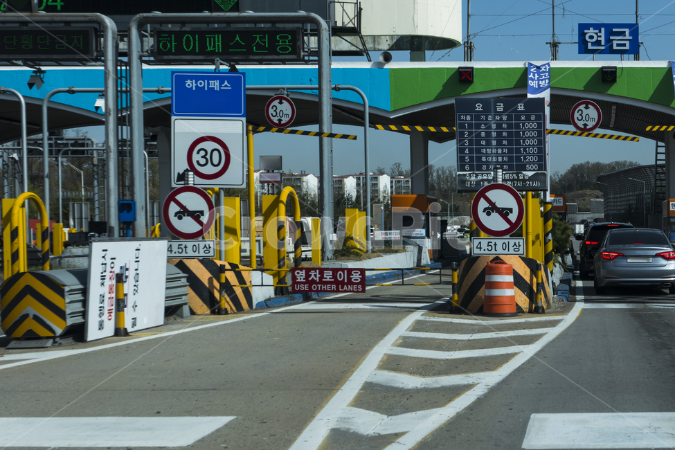 톨게이트,통행료,자동차,차량,드라이브,운전,여행,풍경,투어,길,교통,교통수단,traffic,transportation,asphalt,아스팔트,road,도로,car,차,automobile,vehicle