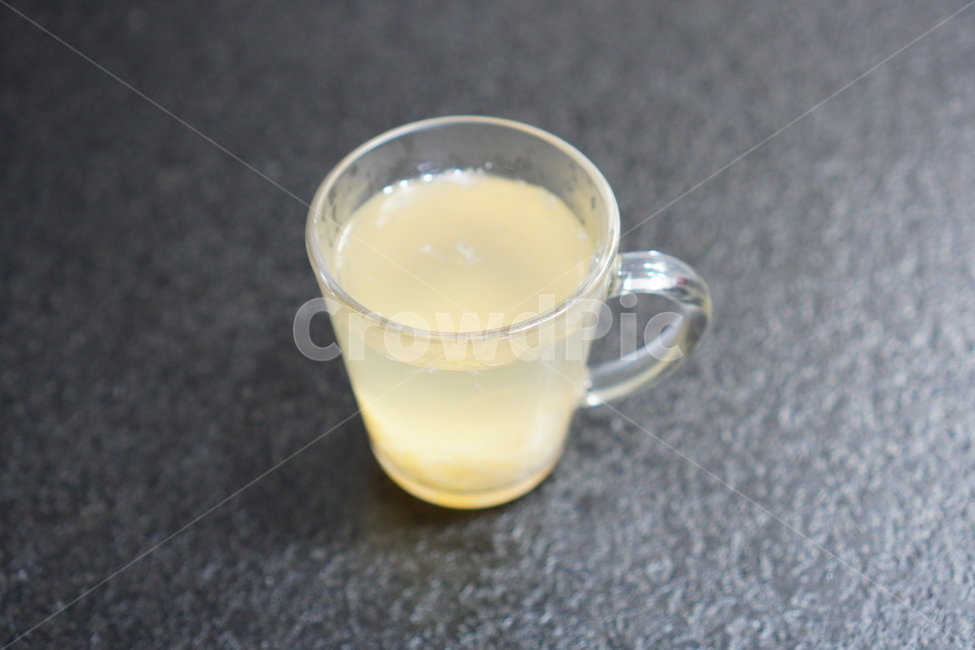 유리컵,차,차한잔,따뜻한차한잔,tea,음료