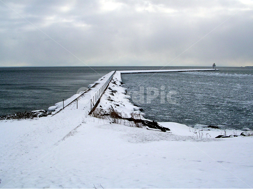 호수,방파제,겨울,duluth,등대,미네소타,슈피리어호수,겨울,계절,winter,season,자연,풍경,nature,landscape,banister,난간,handrail