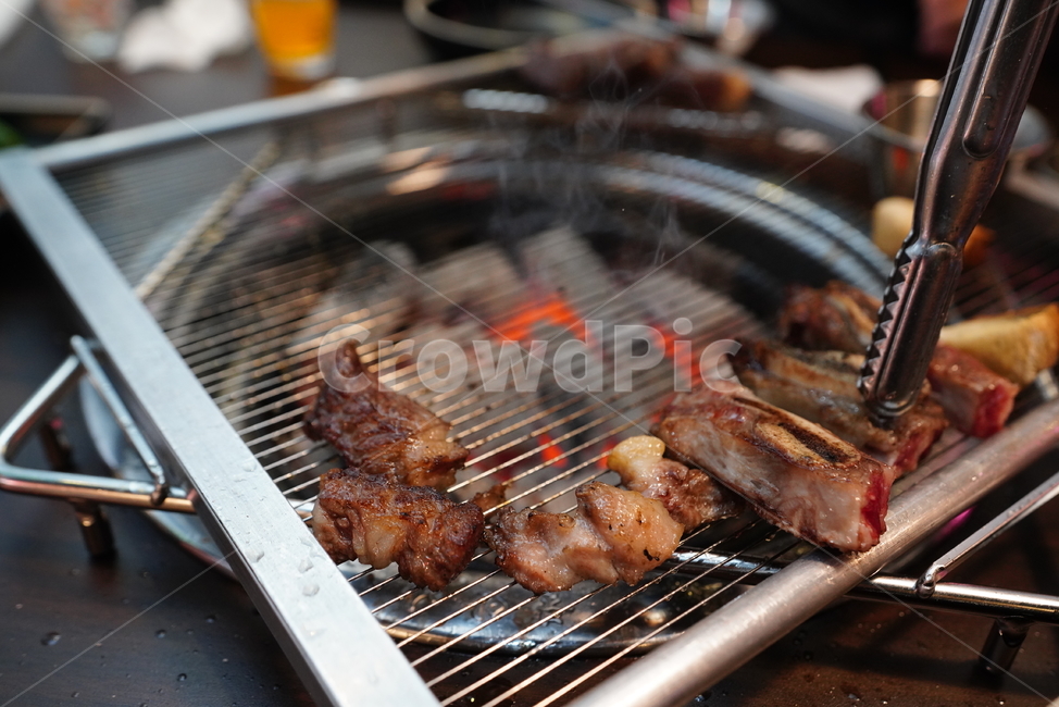 고기,육류,갈비,돼지,불판,구이,술안주,식사,먹방,먹거리,음식,푸드,음식,식재료,요리,food,cook,meal,dishes,food reserves,육류,고기,meat
