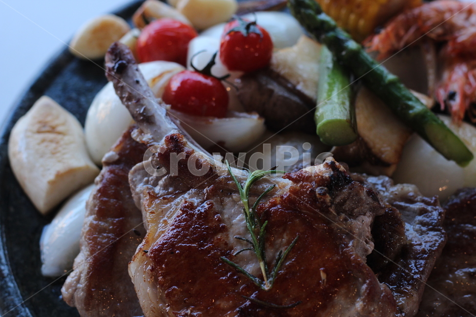 스테이크,음식,아스파라거스,방울토마토,버섯,음식,식재료,요리,food,cook,meal,dishes,food reserves
