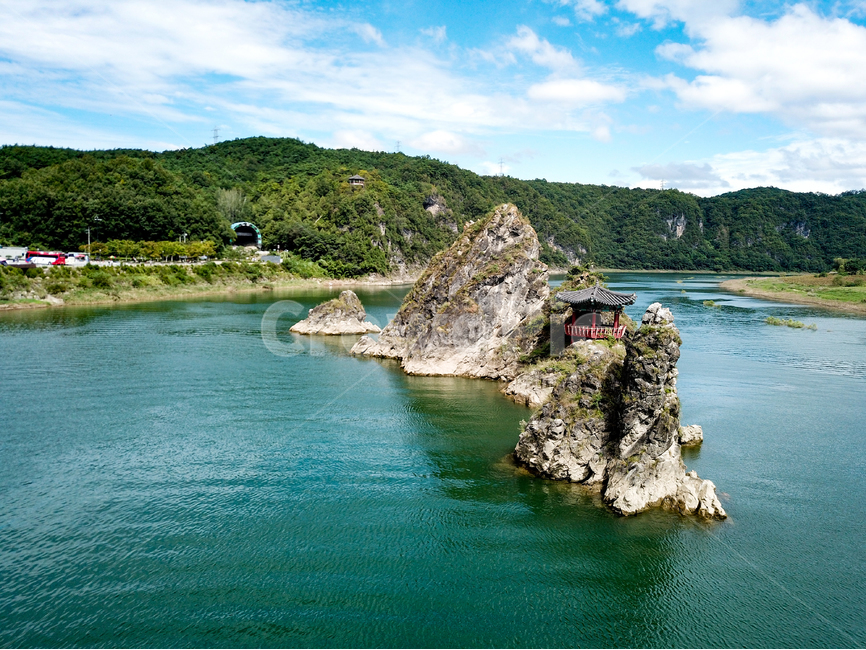 도담삼봉,단양도담삼봉,단양팔경,항공컷,드론샷,드론,모터보트,자연,풍경,nature,landscape,한국자연풍경,한국자연경관,korea nature landscape,promontory,곶,water,물,outdoors,옥외,land,땅,ocean,대양,sea,바다