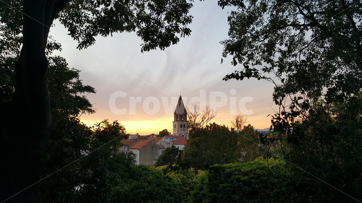 tower,탑,building,건물,steeple,architecture,건축물,spire,첨탑,nature,자연,outdoors,옥외,석양,노을,일몰,sunset