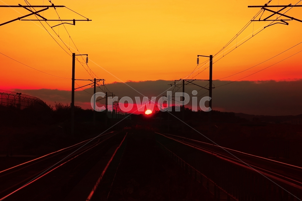 기찻길,황혼,노을,해질녁,landscape,실루엣,그림자,silhouette,shadow,교통,교통수단,traffic,transportation,rail,레일,train track,railway,철도