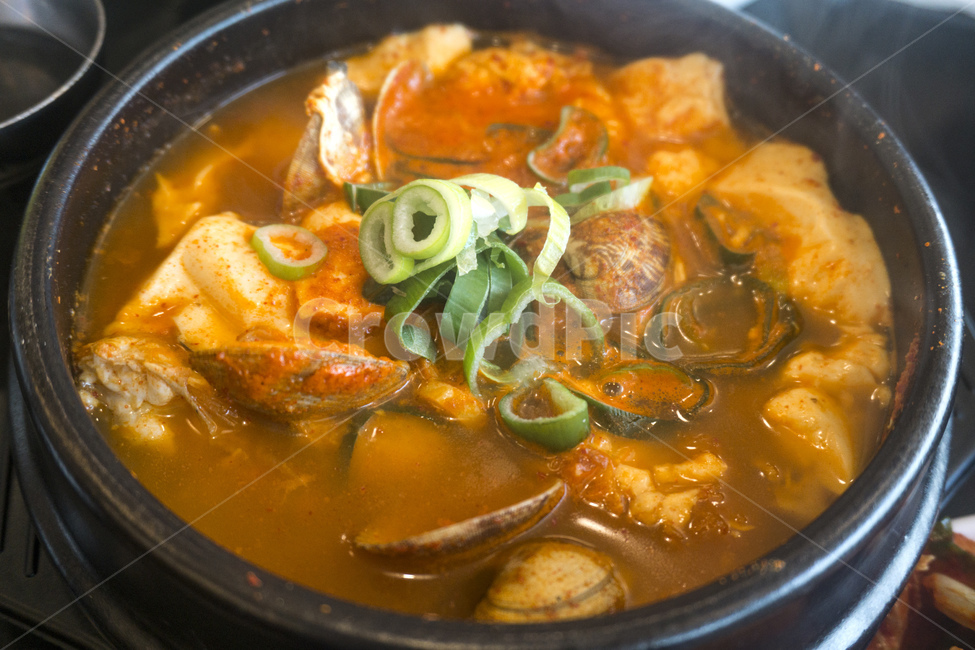 순두부,두부,순두부찌개,찌개,백반,한식,뚝배기,손두부,해물,해물순두부,음식,식재료,요리,food,cook,meal,dishes,food reserves,한식,한국음식,한국요리,korean food,korean dishes,korean meal,korean cook