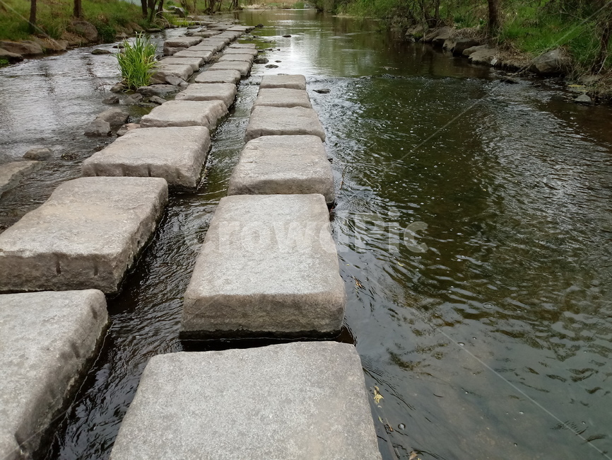 다리,돌다리,자연,개천,물,화강암,자연,풍경,nature,landscape,path,통로,walkway,보도,staircase,계단,flagstone,판석,slate,슬레이트,pavement,포장,sidewalk