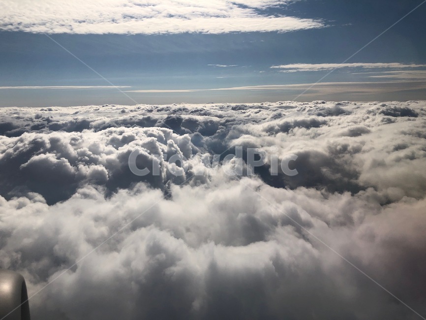 하늘,뭉게구름,비행기구름,구름,비구름,비행기,cloud,sky,clouds