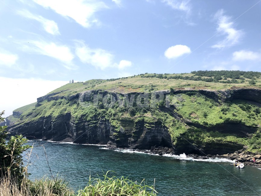 우도,바다,절벽,풍경,여름,자연,nature,land,shoreline,water,ocean,sea,해안선,물,제주도,한국자연풍경,한국자연경관,산책,하늘,구름,제주