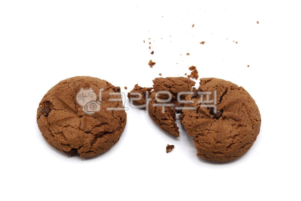 초코,초코쿠키,초코칩,초코과자,쿠키,디저트,갈색,비스켓,비스킷,음식,요리,스낵,후식,흰배경,누끼,dessert,cook,간식