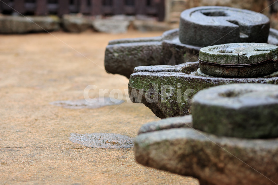 Ridiculous,yard,Korean,Thatdol,millstone