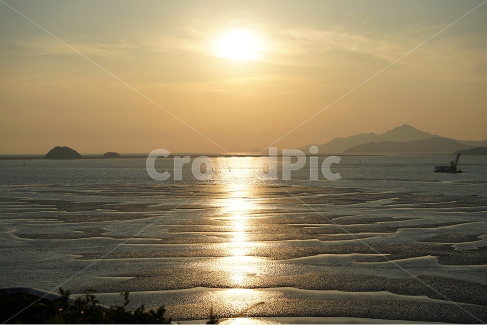 서해,낙조,갯벌,바다,고요함,sea,nature,sunset,glow,sundown,evening,horizon,수평선,태양,sun,정서진,서해바다,자연,풍경,westsea,landscape,ocean,석양,황금빛,하늘,바다정서진,일몰,반영,황금색,자연,풍경,nature,landscape,light,빛,flare,플레어,sunlight,햇빛