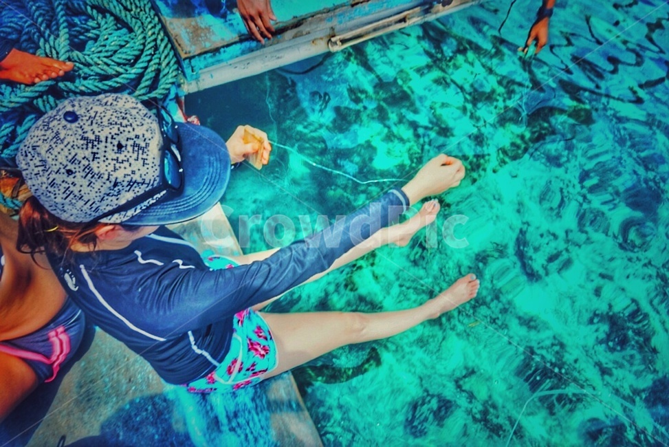 바다,낚시,줄낚시,바다낚시,래쉬가드,여름,계절,summer,season,water,물,outdoors,옥외,nature,자연,underwater,수중,hat,모자,swimming,수영,sports,스포츠,sport