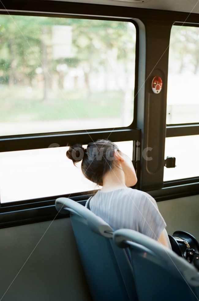 버스,퇴근길,일상,필름,감성,햇살,여행,낭만,감정,휴식,아날로그,사진,필름사진,필름감성,Film,Camera,Daily,Travle,Sensitivity,광주,니콘,코닥,교통,교통수단,traffic,transportation,감정표현,기분,feeling,emotion,감성,sensible