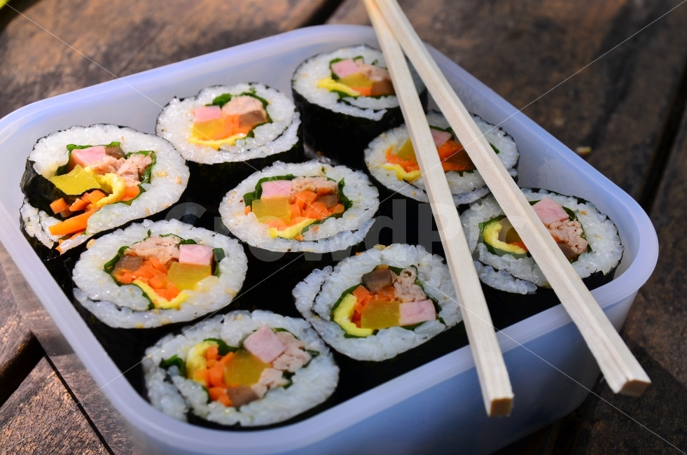 김밥,도시락,터진김밥,간단한야외점심,소풍,음식,식재료,요리,food,cook,meal,dishes,food reserves,한식,한국음식,한국요리,korean food,korean dishes,korean meal,korean cook