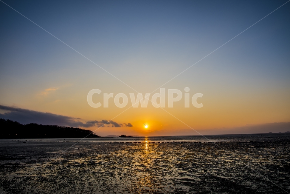 바다,해질녘,노을,수평선,sunset,sealing,sea,sky,cloud,자연,자연,풍경,nature,landscape,한국자연풍경,한국자연경관,korea nature landscape,outdoors,옥외,sunlight,햇빛,하늘,dawn,새벽,dusk,황혼,red sky,붉은 하늘,일몰