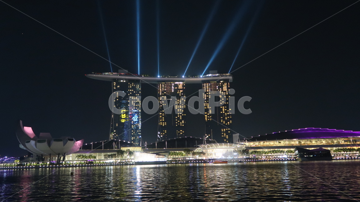 싱가폴,singapore,water,물,building,건물,야경,밤,불빛,바다,밤바다,싱가폴야경,마리아나베이,건축물,관광지,싱가폴풍경,랜드마크,호텔,landmark,night,nightview,lights,sea,ocean,hotel,레이저,레이저쇼