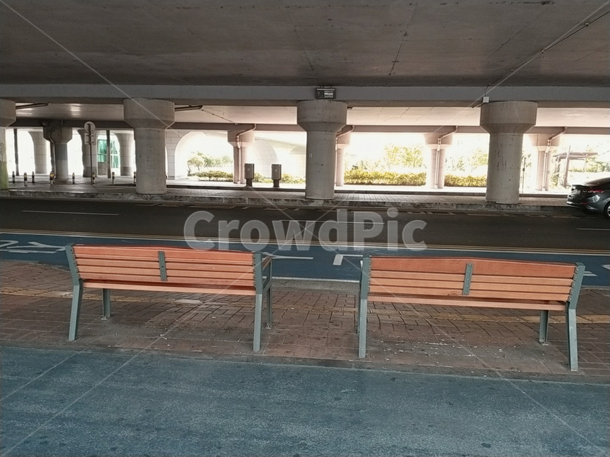 bench,벤치,furniture,가구,sitting,좌석,버스정류장,역,기다림,도로,인도
