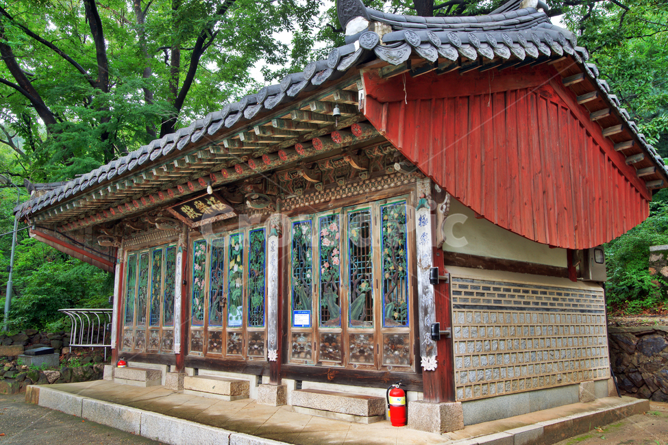 극락전,봉원사,태고종,전각,고건축,아미타불,관음보살,대세지보살,한국전통,한국문화,korean traditional,korean culture,건축물,건물외관,exterior,building,structure,architecture,construction