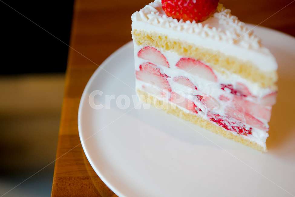 딸기,케익,딸기케익,조각케익,생크림,카페,빵,음식,디저트,크림,cake,dessert,food,과일,음식,식재료,요리,food,cook,meal,dishes,food reserves,디저트,간식,후식,dessert,snack