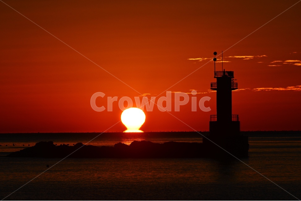 nature,자연,outdoors,옥외,sky,하늘,dawn,새벽,redsky,붉은하늘,고흥,고흥오천항,오천항,오천항일출,오천항아침,등대,물,바다,등대,lighthouse,실루엣,그림자,silhouette,shadow