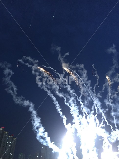 Incheon,festival,finale,night,fireworks,Songdo,shadows,dawn,fireworks festival,emotional photo,Fireworks,lights