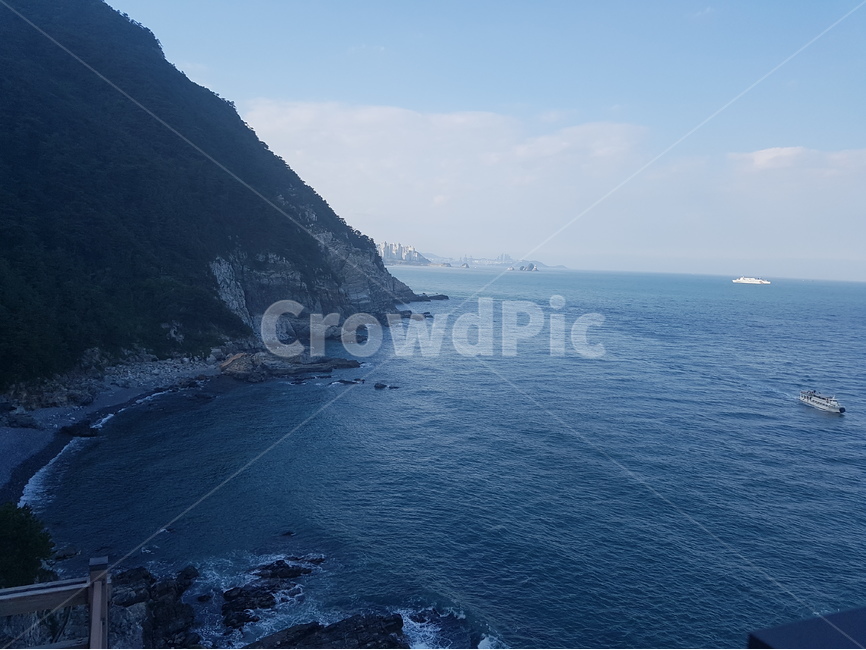 바다,해안,부산,하늘,잔잔함,자연,풍경,nature,landscape,한국자연풍경,한국자연경관,korea nature landscape,promontory,곶,outdoors,옥외,cliff,낭떠러지