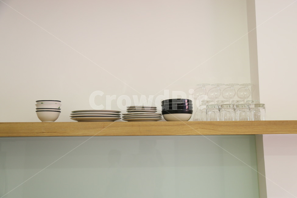 shelf,선반,물컵,컵,접시