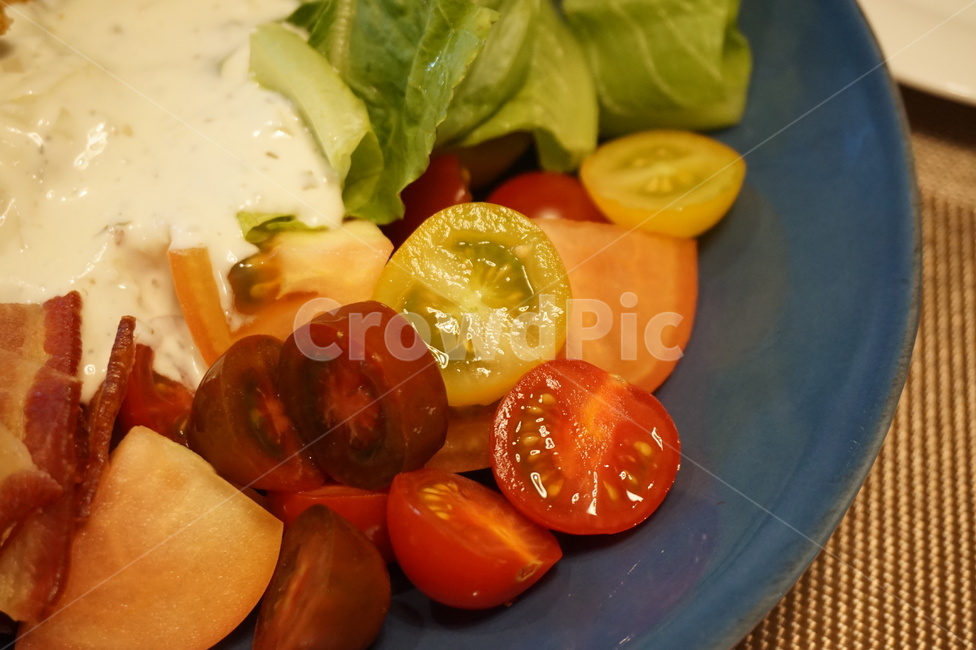 salad,샐러드,토마토,알록달록,tomato,cherrytomato,방울토마토,건강한,채식,다이어트,다이어트식단,드레싱,dressing,건강,healthy,healthyfood,diet,음식,식재료,요리,food,cook,meal,dishes,food reserves