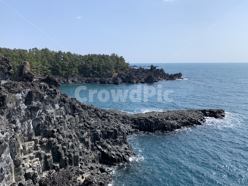 제주도,주상절리,바다,제주도바다,겨울바다,자연,풍경,nature,landscape,한국자연풍경,한국자연경관,korea nature landscape,제주도,jeju,jeju island,promontory,곶,outdoors,옥외,water,물,ocean,대양,sea,land,땅,shoreline,해안선